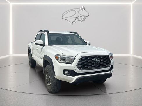 Used 2021 Toyota Tacoma TRD Off-Road AWD/4WD image 14