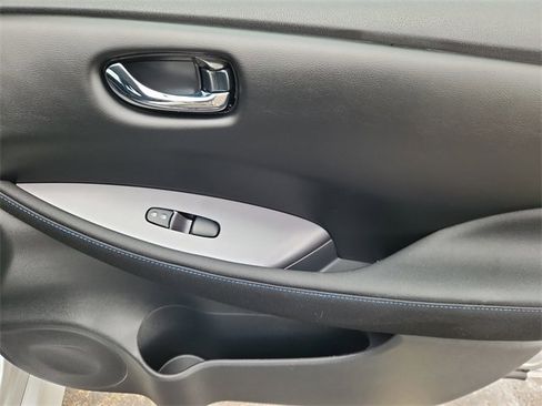 Certified 2025 Nissan Leaf S image 14
