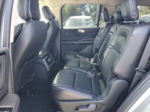 Certified 2020 Lincoln Aviator Reserve image 10