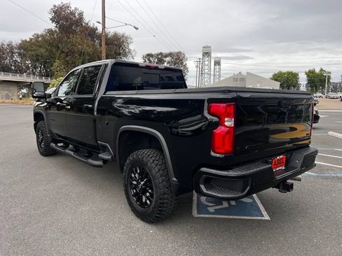 Used 2024 Chevrolet Silverado 2500 LTZ w/ LTZ Plus Package AWD/4WD image 9