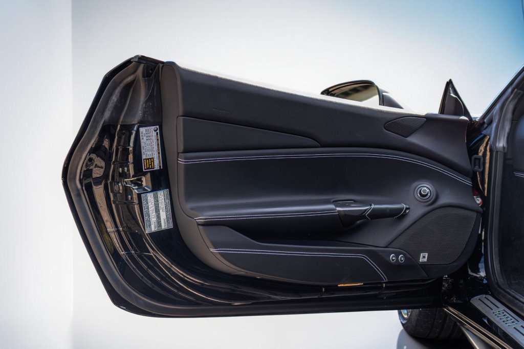 Certified 2018 Ferrari 488 GTB RWD image 33