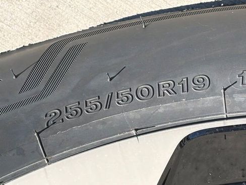 Used 2022 Volkswagen ID.4 Pro S image 8