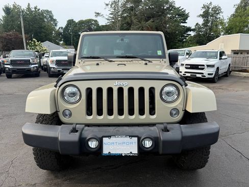 Used 2018 Jeep Wrangler Unlimited Rubicon w/ Dual Top Group AWD/4WD image 3
