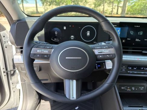 Used 2026 Hyundai Kona SEL Premium FWD image 14