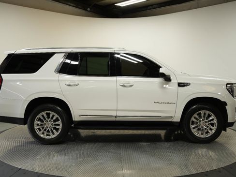 Used 2021 GMC Yukon SLT image 9