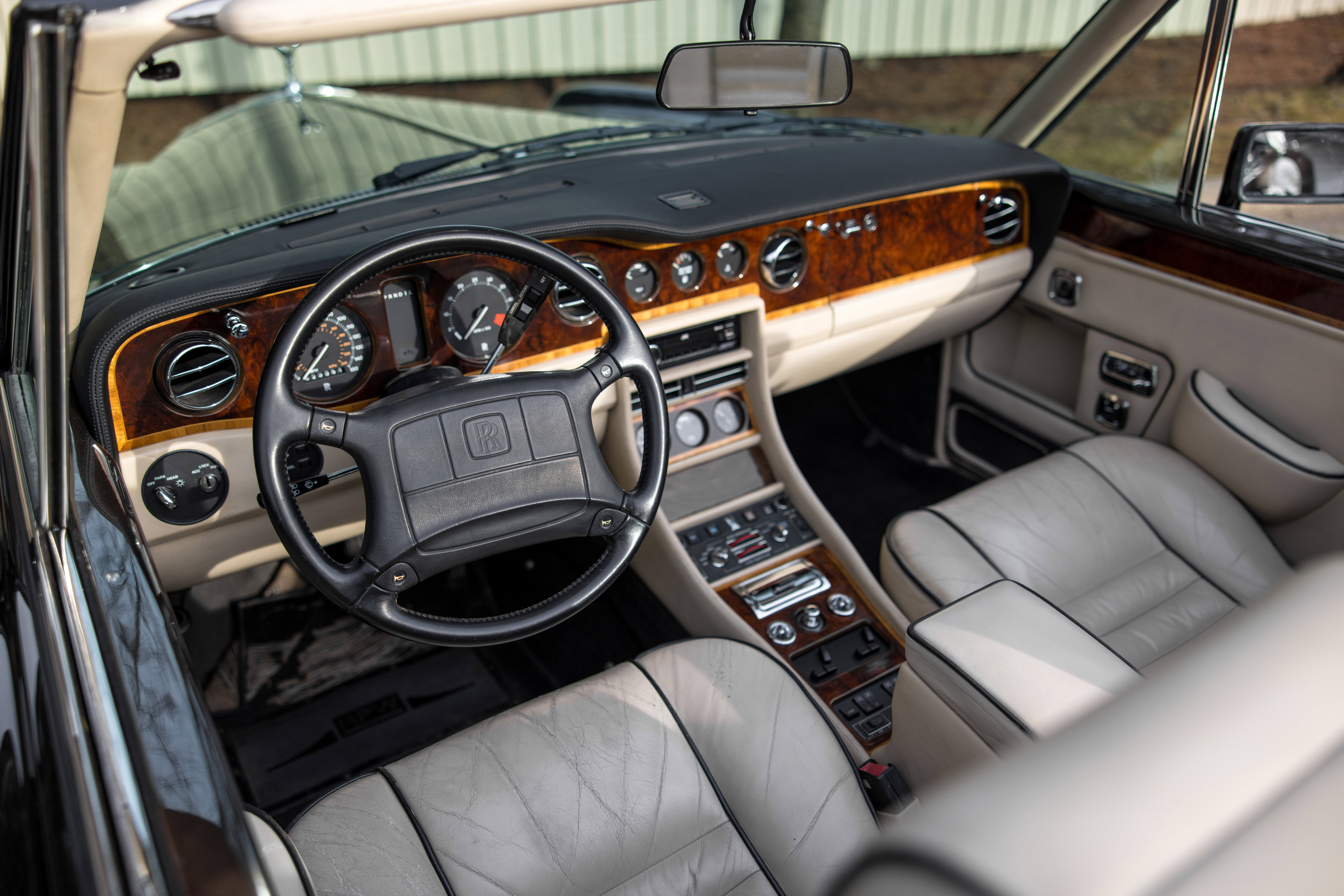 Used 1991 Rolls-Royce Corniche III RWD image 27