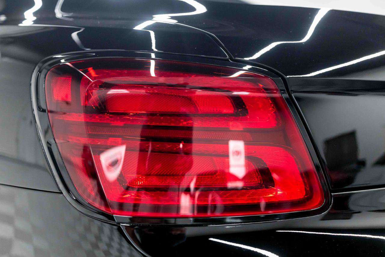Used 2025 Bentley Flying Spur Plug-In Hybrid AWD/4WD image 28
