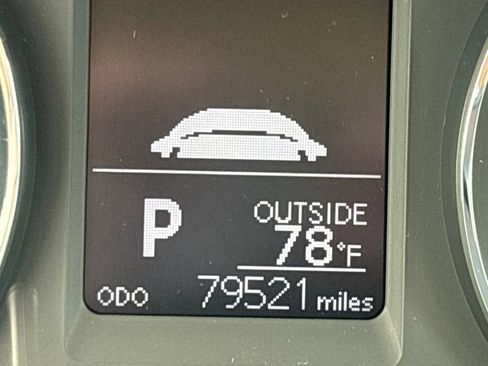 Used 2017 Toyota Corolla LE image 21