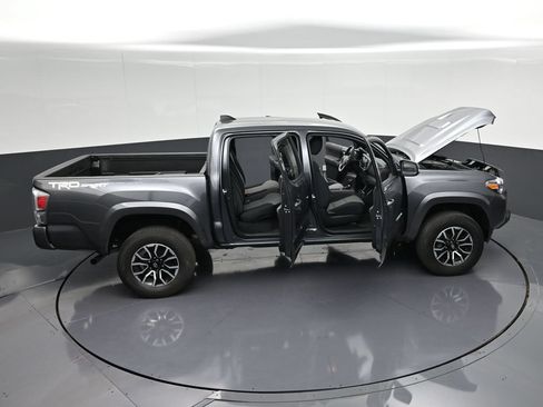 Used 2022 Toyota Tacoma TRD Sport w/ Technology Package RWD image 42