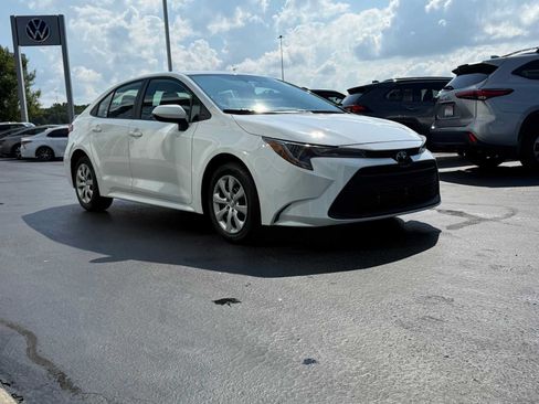 Used 2024 Toyota Corolla LE FWD image 3