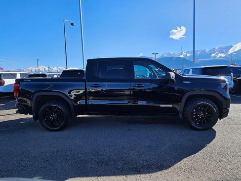 Used 2022 GMC Sierra 1500 Elevation w/ X31 Off-Road Package AWD/4WD image 16