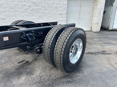 New 2027 Ford F650 2WD Crew Cab Super Duty image 16