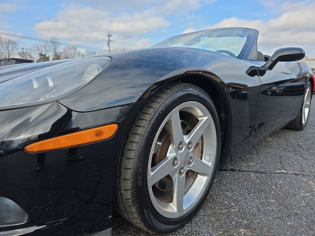 Used 2005 Chevrolet Corvette Convertible w/ Preferred Equipment Group RWD image 35