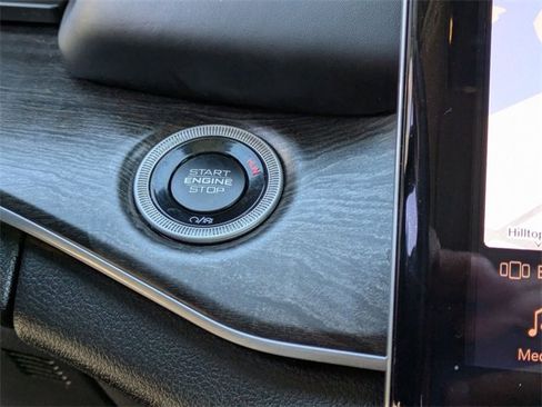 Certified 2022 Jeep Grand Cherokee L Limited w/ Trailer Tow Group (B) image 24