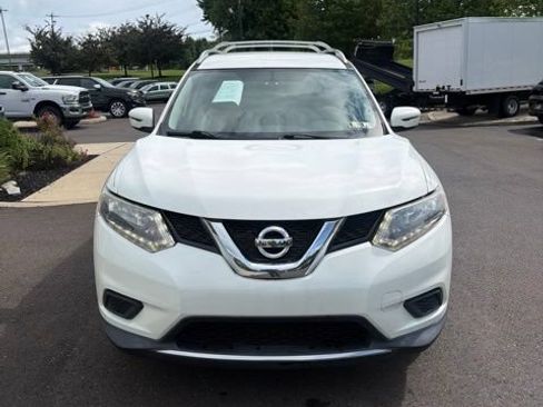Used 2016 Nissan Rogue S w/ Appearance Package AWD/4WD image 3