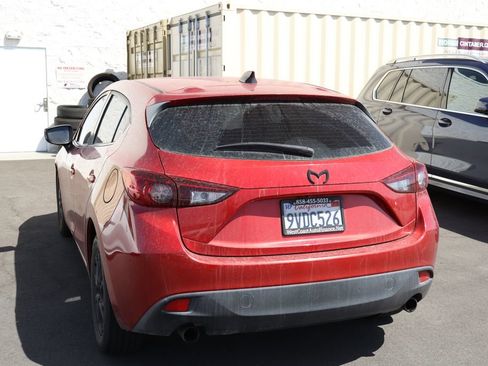 Used 2015 MAZDA MAZDA3 i Touring w/ Technology Package FWD image 4