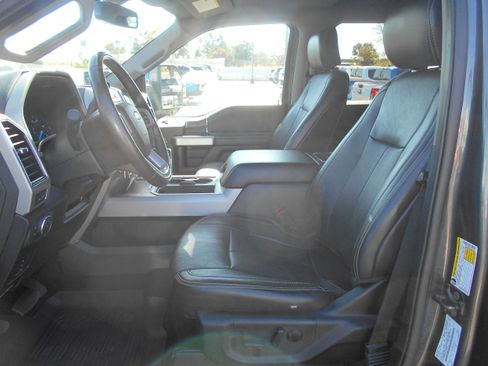 Used 2020 Ford F250 Lariat w/ Lariat Value Package image 12