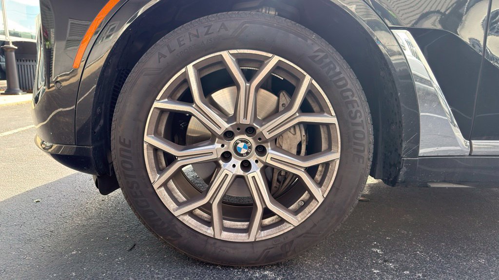 Used 2024 BMW X7 xDrive40i w/ Executive Package AWD/4WD image 8