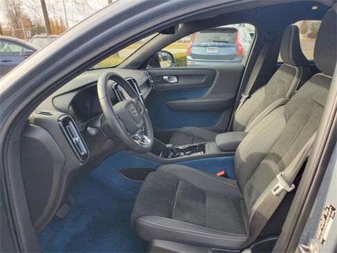 Certified 2023 Volvo C40 P8 Recharge Ultimate image 14