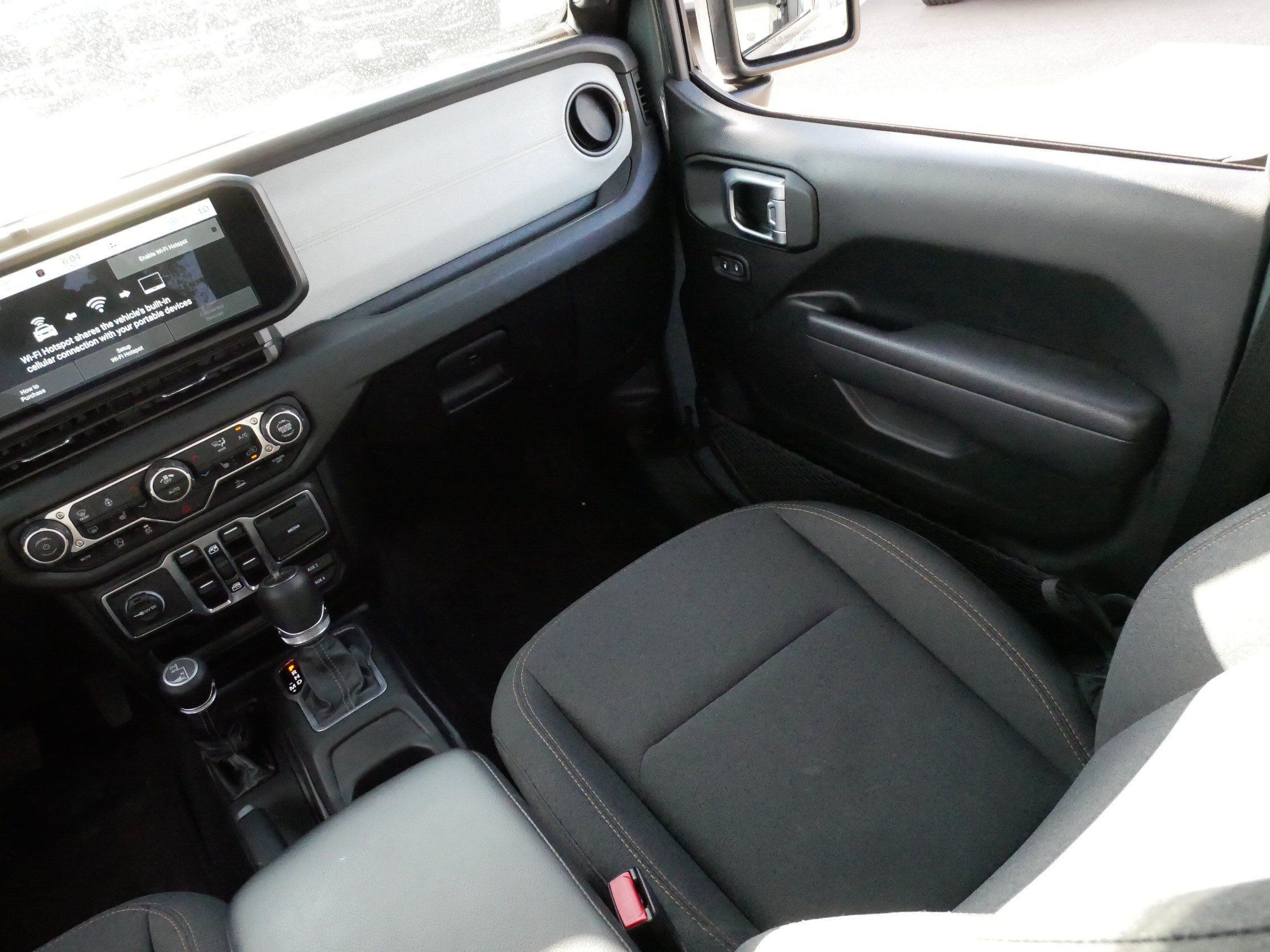 Used 2025 Jeep Gladiator Sport AWD/4WD image 11