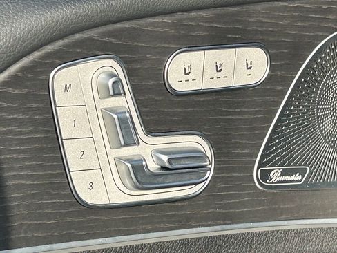 Used 2024 Mercedes-Benz GLE 450 4MATIC image 25