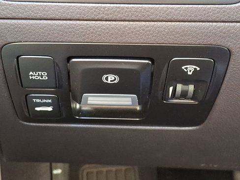 Used 2011 Hyundai Equus Signature image 28