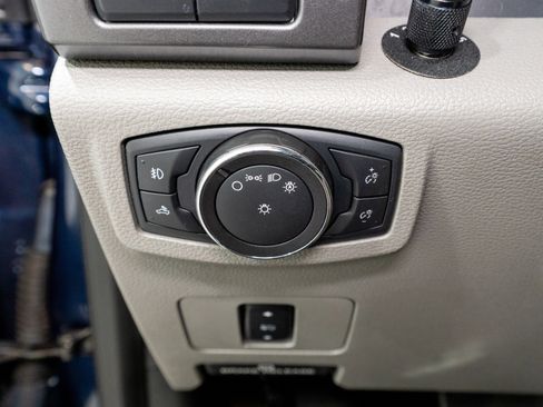 Used 2018 Ford F250 XLT w/ XLT Premium Package image 30