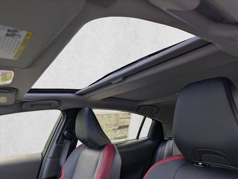 New 2026 Toyota Prius Plug-In Hybrid FWD image 14
