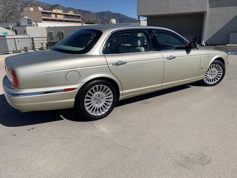 Used 2006 Jaguar XJ Vanden Plas Vanden Plas 4dr Sedan image 7