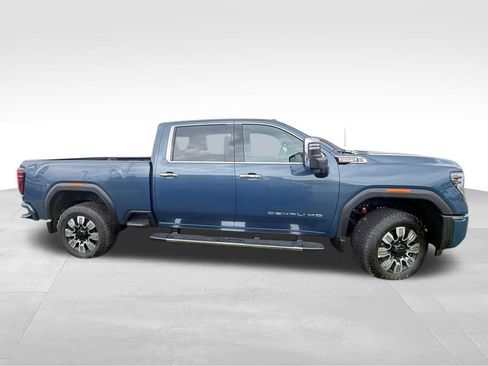 Used 2026 GMC Sierra 2500 Denali w/ Denali Reserve Package AWD/4WD image 9