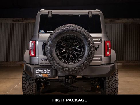 Used 2022 Ford Bronco Wildtrak image 8