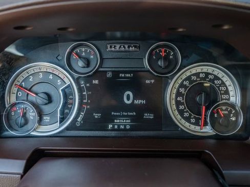 Used 2014 RAM 2500 Laramie w/ Convenience Group image 25