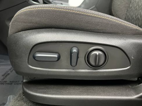 Used 2024 Chevrolet Equinox LT AWD/4WD image 13