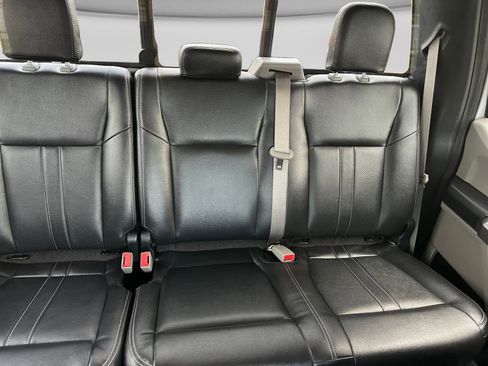 Used 2019 Ford F150 XLT w/ Equipment Group 302A Luxury AWD/4WD image 17