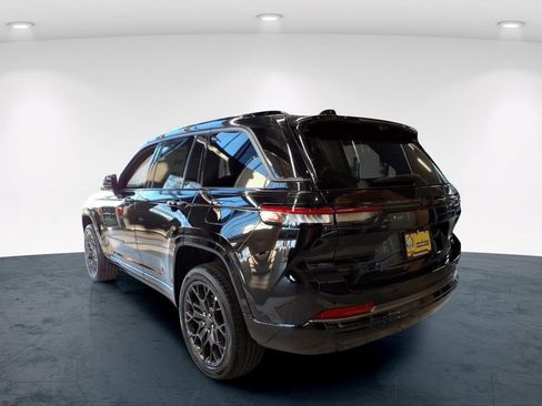 New 2026 Jeep Grand Cherokee Summit AWD/4WD image 5