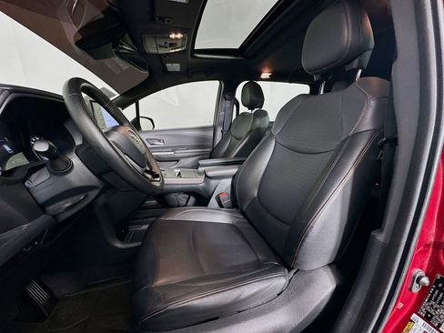 Certified 2023 Toyota Sienna XSE AWD/4WD image 21
