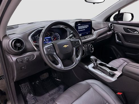 Used 2024 Chevrolet Blazer LT w/ Sound & Technology Package image 9