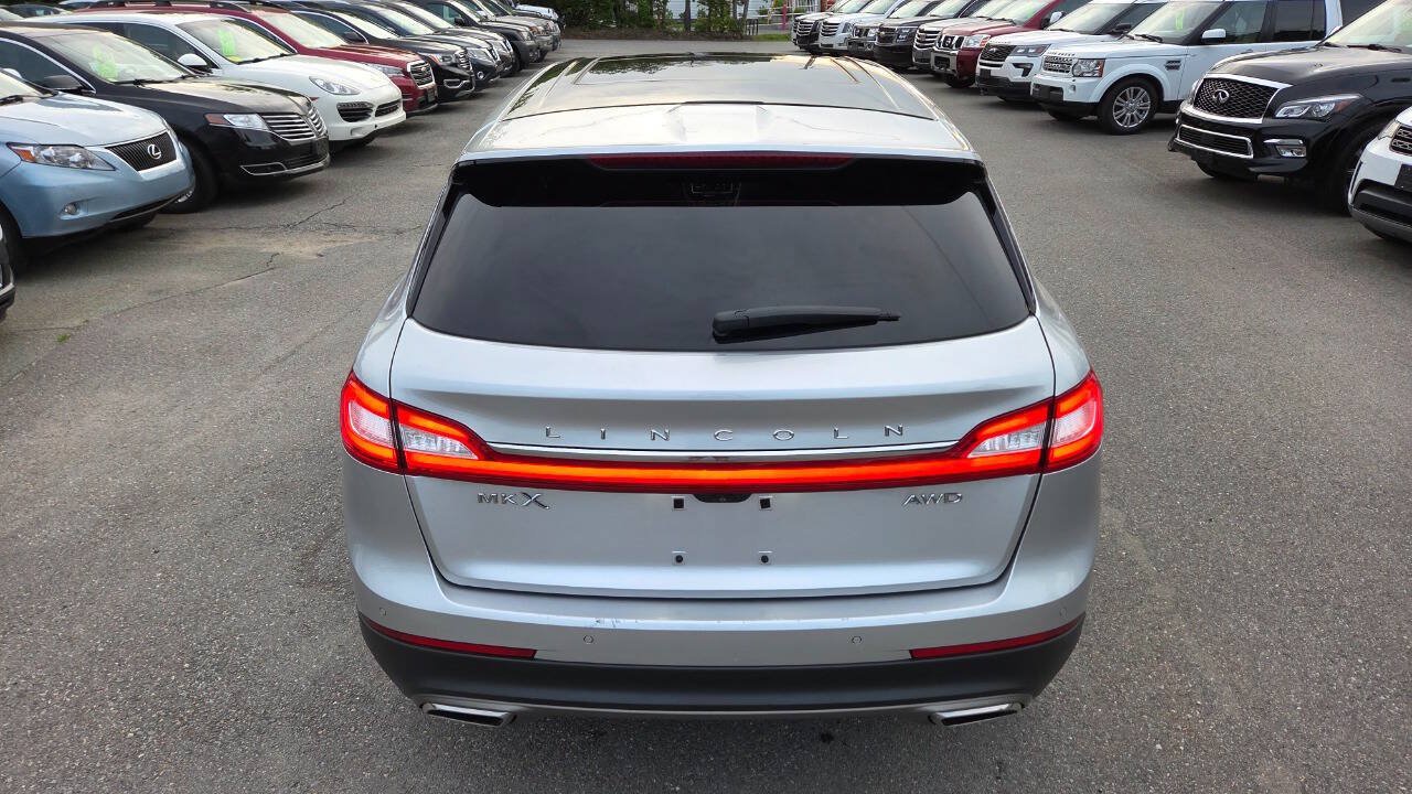 Used 2016 Lincoln MKX Select w/ Select Plus Package AWD/4WD image 10