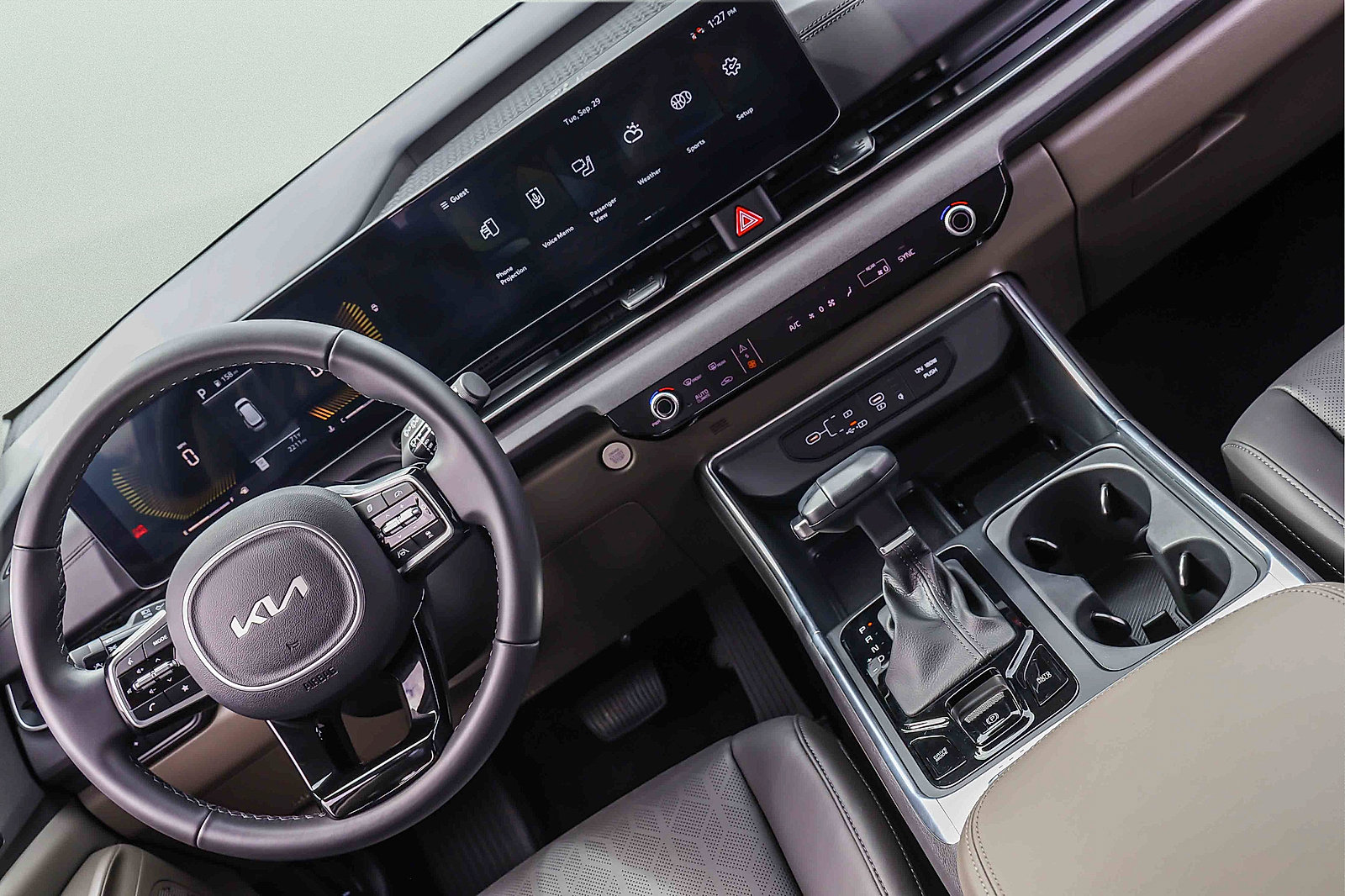 Used 2026 Kia Carnival EX FWD image 19