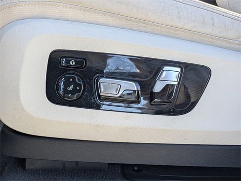 Used 2019 BMW X5 xDrive50i w/ M Sport Package image 21