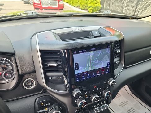 Used 2019 RAM 1500 Big Horn AWD/4WD image 19