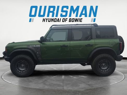 Used 2024 Ford Bronco Everglades image 3