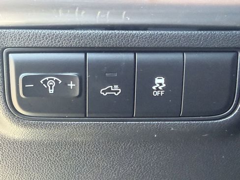 Used 2025 Hyundai Santa Cruz SEL FWD image 15