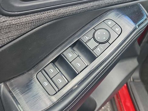 Used 2023 Nissan Rogue SV image 15