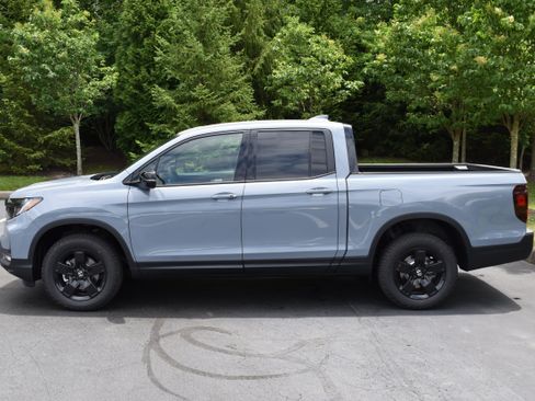 New 2026 Honda Ridgeline Black Edition image 4