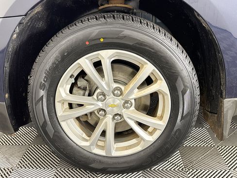 Used 2017 Chevrolet Equinox LT w/ Convenience Package image 36