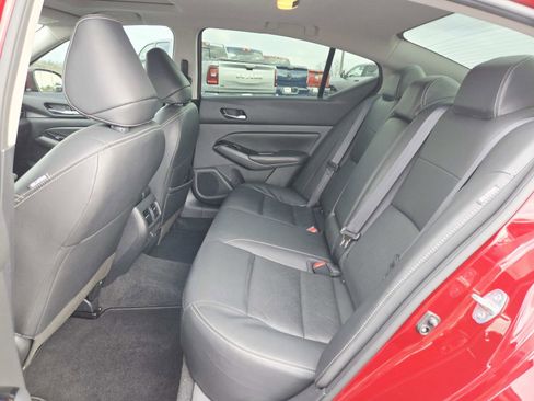 Used 2024 Nissan Altima 2.5 SL image 14