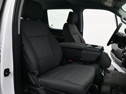 New 2026 Ford F250 XL w/ XL Chrome Package image 22