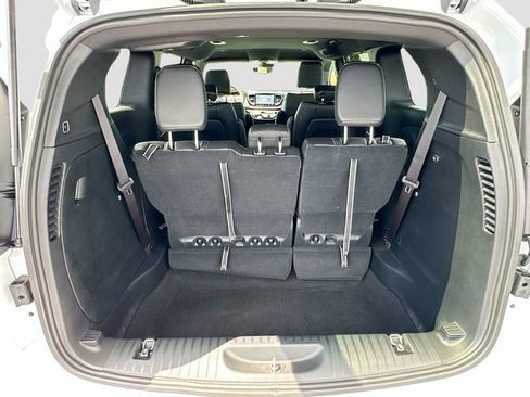 New 2025 Chrysler Voyager LX image 5