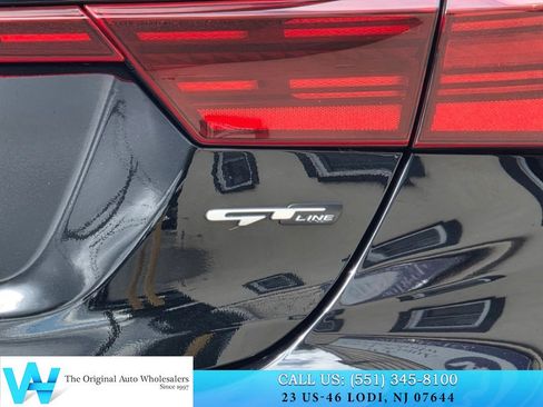 Used 2023 Kia Forte GT-Line w/ GT-Line Technology Package FWD image 9